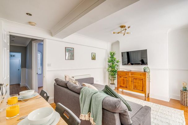 1 bedroom flat to rent - Photo 1