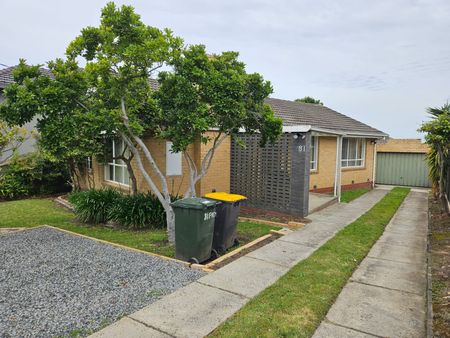 81 Patrick Street, Oakleigh East VIC 3166 - House For Rent | Domain - Photo 3