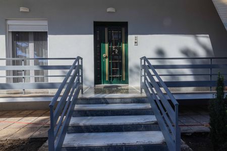 Ενοικιάζεται φωτεινό 3άρι διαμέρισμα 1ου ορόφου στην ήσυχη περιοχή του Αβέρωφ - Φωτογραφία 3