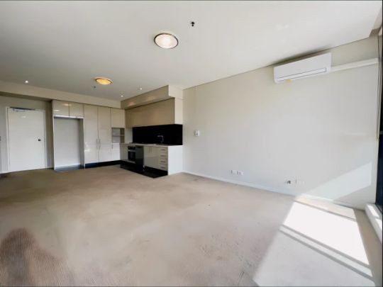 17 Joynton Avenue, Sydney - Photo 1