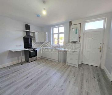 Slaithwaite Road, Dewsbury, WF12 - Photo 4