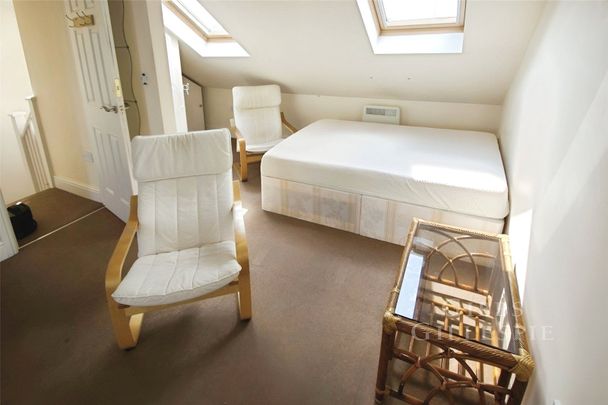 1 Bedroom Studio to rent - Photo 1
