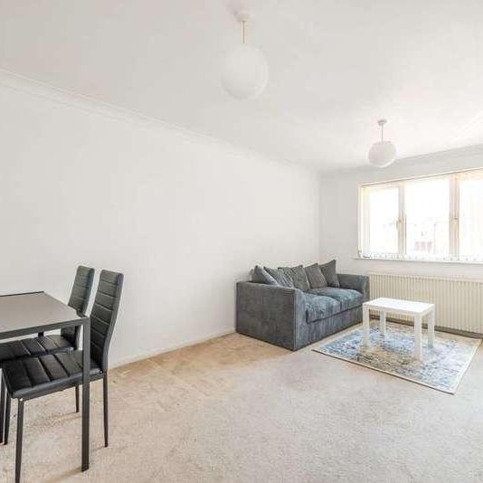 Redford Close, Feltham, TW13 - Photo 1