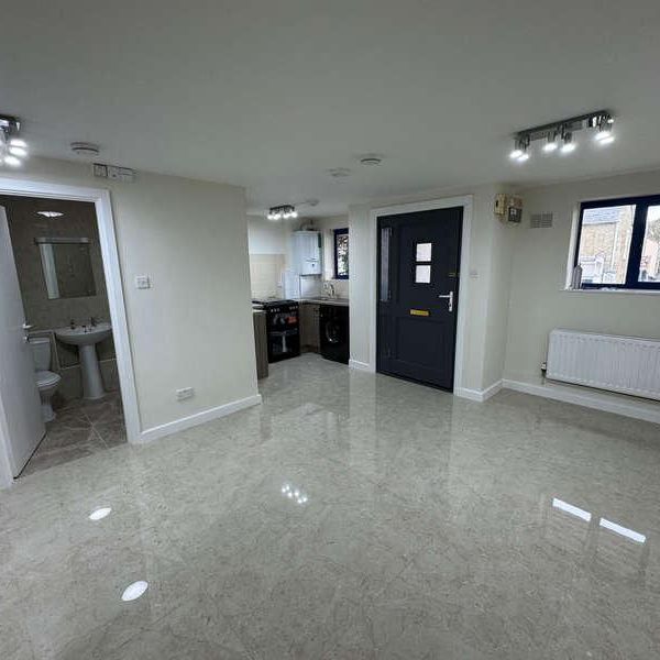 Victoria Road, Cambridge, CB4 - Photo 1