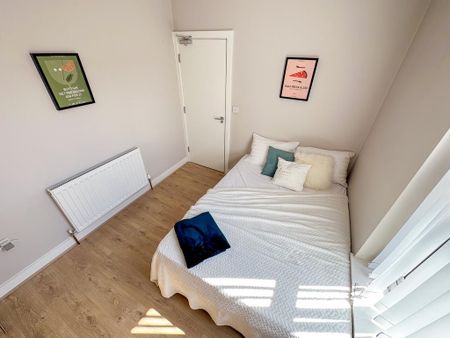 5 bedroom terraced house to rent - Photo 4