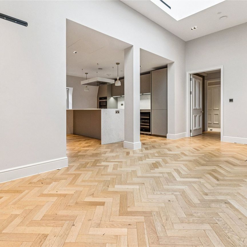 Kensington Court, London, W8 flat to rent - Photo 1