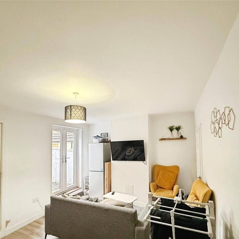 4 bedroom house share to rent - Photo 1