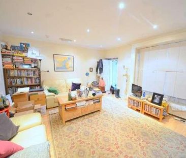 City Road, Angel, EC1V - Photo 2