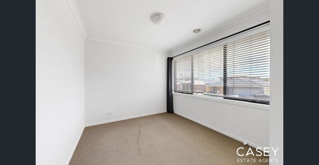 Stunning Family Home in the Heart of Clyde - Photo 1