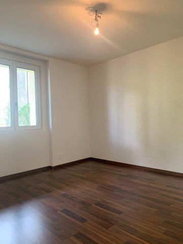 À louer – Magnifique appartement-terrasse de 4.5 pièces avec vue panoramique – Chez-le-Bart (NE) - Foto 4