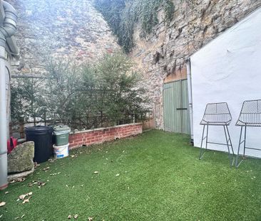 2 bedroom end of terrace house to rent - Photo 5