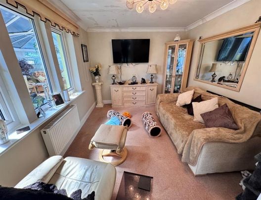 4 Bedroom Detached To Let - Photo 1