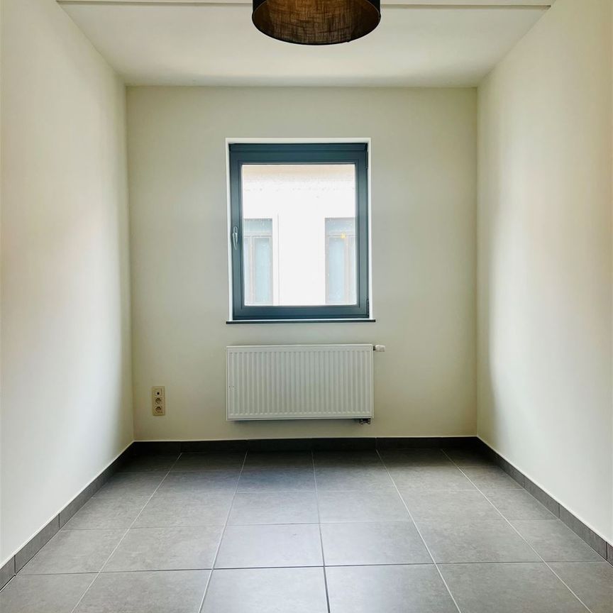 Appartement op de 1ste v met 2 slpkmrs & ruim terras - Foto 1