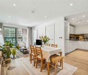 Super 2 bedroom apartment located on the iconic ‘Bronze’ developmen... - Photo 4