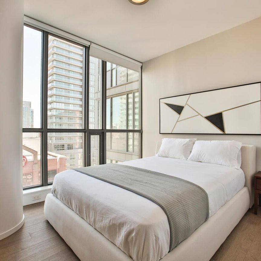 For Lease - 8 Charlotte Street Unit# 1606, Toronto, Ontario - Photo 1