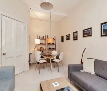 2 Bed Flat, Gardner's Crescent, EH3 - Photo 1