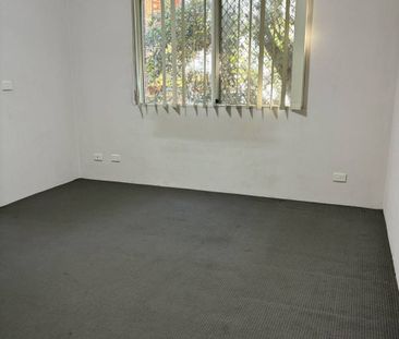 Safe Modern Comfort & Unmatched Convenience in the Heart of Parramatta - Photo 2
