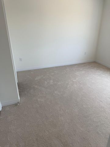 For Lease - 39 Gunnel Road, Welland, Ontario - Photo 3