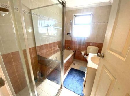 Modern Home in Great Location! - Photo 3