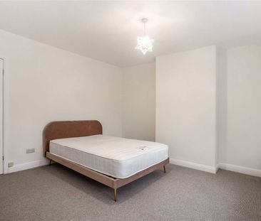 A stylish, recently renovated four bedroom house with home office i... - Photo 1