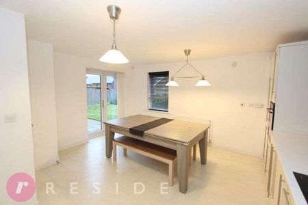 Charlton Street, Castleton, Rochdale, OL11 - Photo 2