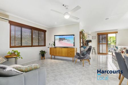 12 Karloff Drive, Stafford Heights QLD 4053 - Photo 5