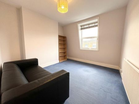 1 bedroom flat to rent - Photo 2