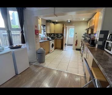Room in a Shared House, Spurling Road, SE22 - Photo 2