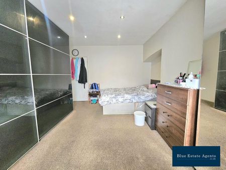 2 bedroom maisonette to rent - Photo 4