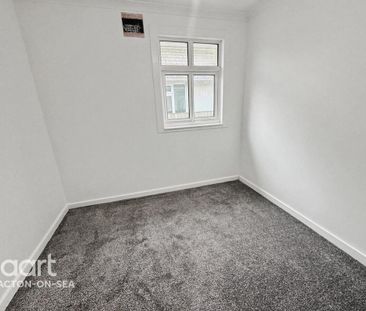 3 bedroom chalet to rent - Photo 2