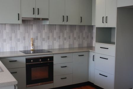 Lovely 3 bedroom home in quiet court location - COROWA - Photo 3