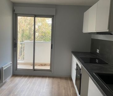 Location Appartement 3 pièces 72m² ORLEANS 45000 - Photo 2