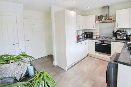 2 bedroom House To Let - Photo 3