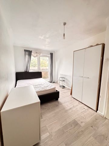 Room in a Shared House, Douglas Close, SM6 - Photo 3