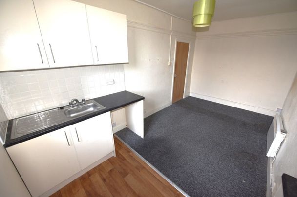 1 bedroom Flat in Towers Flat 1, Leeds - Photo 1