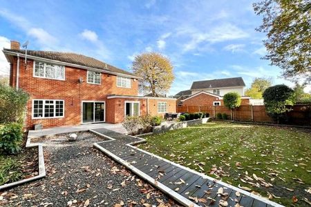 Pyrford, Woking, Surrey, GU22 - Photo 5