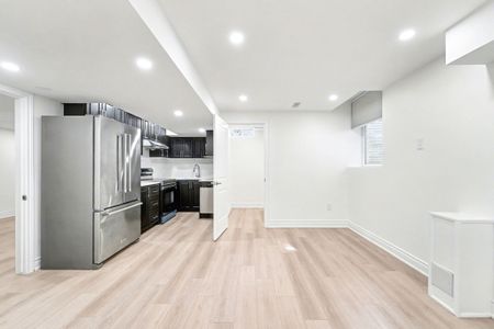 For Lease - 24 Pinedale Avenue, Caledon, Ontario - Photo 4