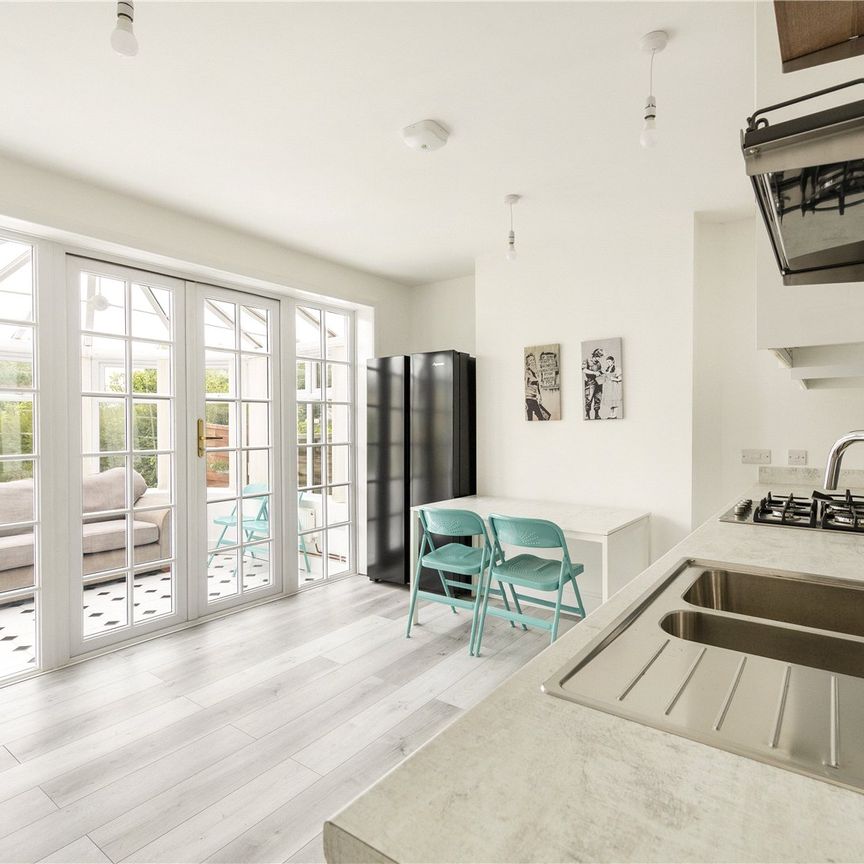 Doncaster Road, Southmead - Photo 1