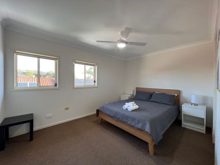 Great Family Home - Photo 2