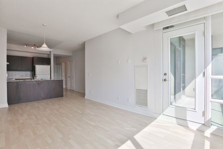 1 Bedroom + Den - Photo 5