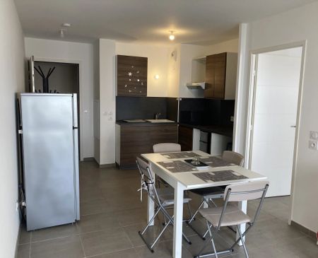 Location Appartement 2 pièces 37m² GRASSE 06130 - Photo 3