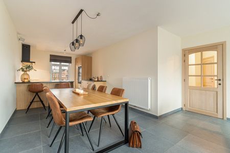 Knap gelegen appartement met ruim terras, ondergrondse staanplaats en berging! - Photo 2