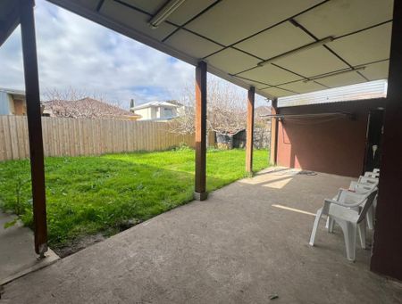 7 Mangan Street, Altona, VIC 3018 - Photo 3