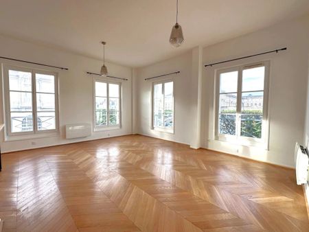 Location Appartement 4 pièces 97 m2 à Compiègne - Photo 2