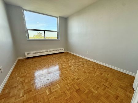 For Lease - 363 Lakeshore Road Unit# 701, Mississauga, Ontario - Photo 4