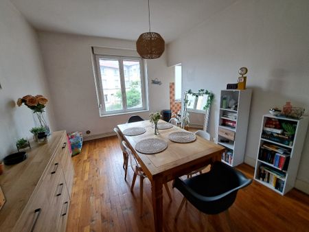 Location Appartement 3 pièces 66m² - Photo 2