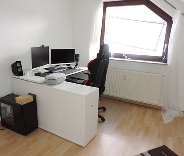 3-Zimmer Dachgeschoss-Wohnung mit herrlichem Balkon - Photo 1