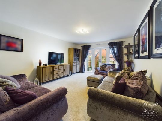 4 bedroom detached house to rent - Photo 1