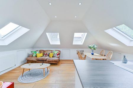 5 bedroom detached house to rent - Photo 2