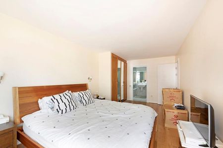 2 bedroom apartment to rent in Anchorage Point E14 - Photo 4